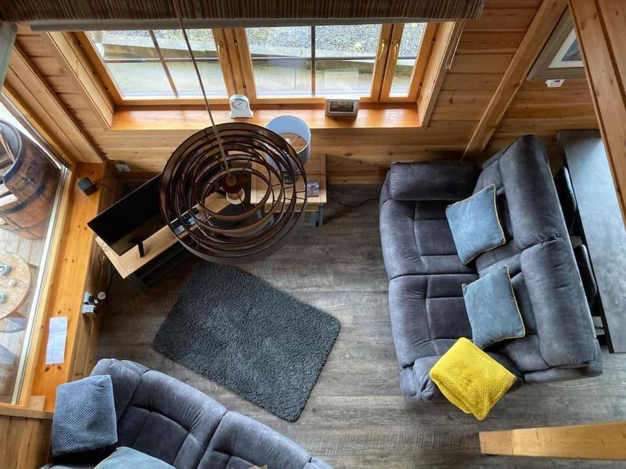 Red Squirrel Log Cabin With Hot Tub Keith Esterno foto